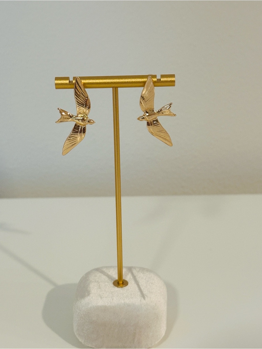 Fashion Jewelry Gold-tone Flying Bird Earrings for Women